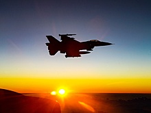 Пентагон рассказал о числе обучающихся пилотированию F-16 украинцев