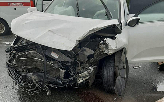 В Шацком районе Kia врезалась в грузовик Volvo