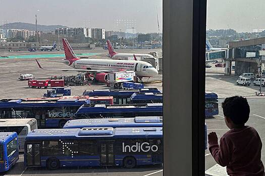 Крупные авиакомпании начали получать сообщения об угрозе на рейсах