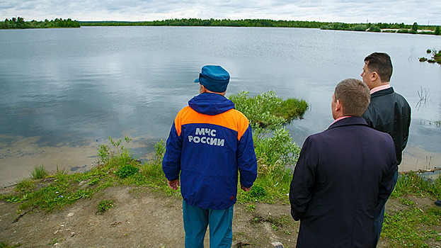 В Ноябрьске инспекторы проверили непригодные для купания водоёмы