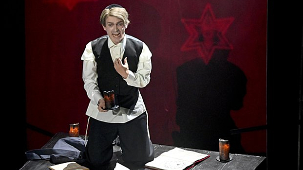 Российский певец заявил о&nbsp;преследовании и&nbsp;угрозах сталкера