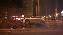 Водителю, сломавшему светофор, придется заплатить около 200 тыс. рублей