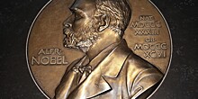 Состояние на динамите и нефти, речь Бродского и банкетное меню: 10 фактов о Нобеле и Нобелевской премии