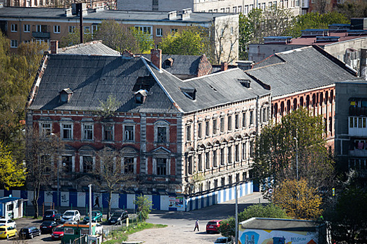 Кирпичный фасад и винтовые лестницы: проект реконструкции части Янтарной мануфактуры прошёл экспертизу