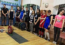Новые рекорды Владивостока установили на соревнованиях по тяжёлой атлетике