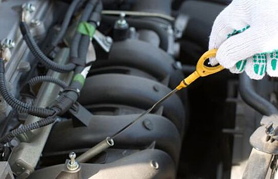 Как увеличивающийся уровень масла может навредить авто?