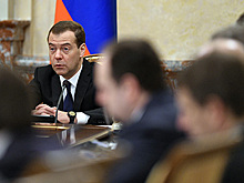 Чиновникам запретили арендовать мощные автомобили в служебных целях