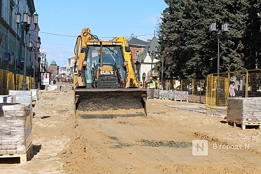 Депутат нижегородской Думы высказался против полуобнаженной женщины на фасаде «Октября»