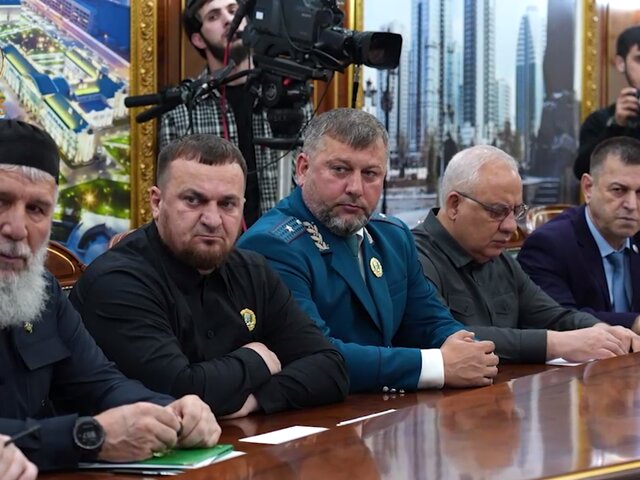 Глава МЧС Чечни Цакаев присутствовал на совещании у Кадырова