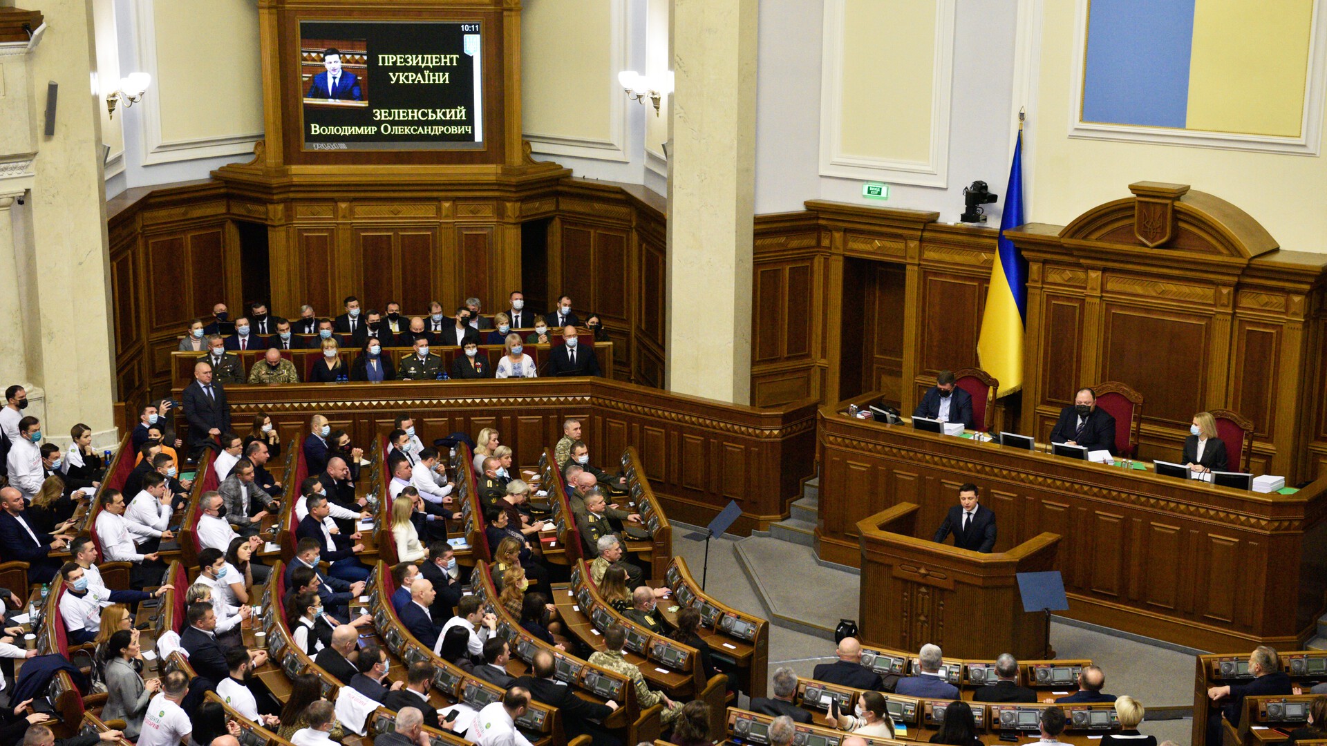 СМИ: Фракция Зеленского в Раде боится комментировать дело о коррупции