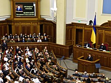 Фракция Зеленского в Раде боится комментировать дело о коррупции