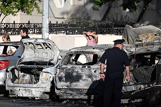 «Женщина прямо возле нас шла вся в крови» Центр Новороссийска попал под мощную атаку ВСУ, есть жертвы. Так город выглядит сейчас