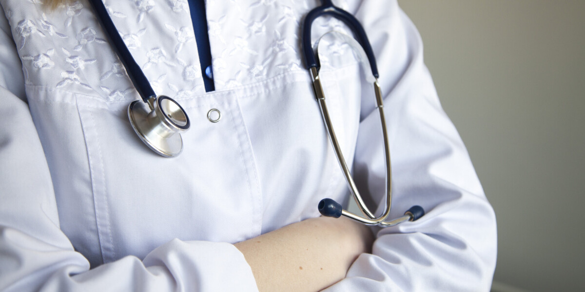 Молодых врачей-специалистов привлекают в Липецкую область губернаторскими выплатами