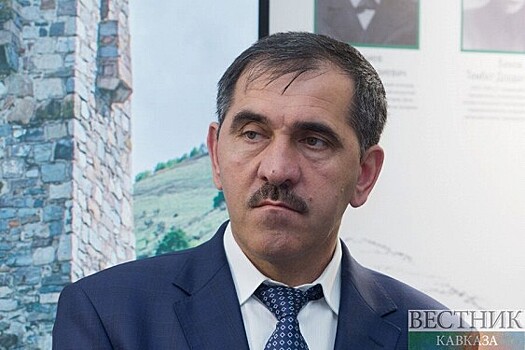 Глава Ингушетии оценил качество побелки по спинам подрядчиков
