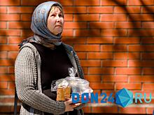 В Троицком храме Азова освятили куличи и яйца