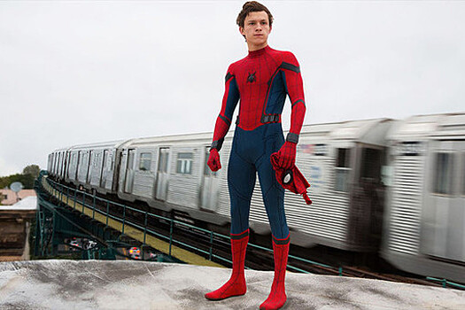 Звезда "Человека-паука" Том Холланд признался, что не притрагивается к алкоголю уже больше года