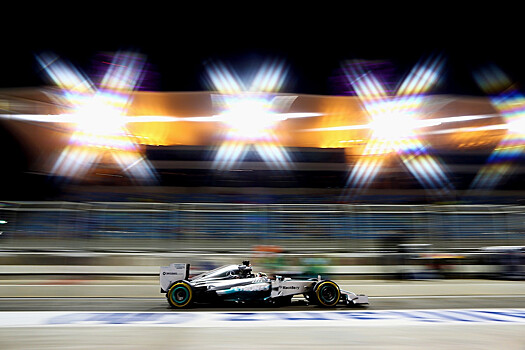 Самые зрелищные моменты Формулы-1. Хэмилтон, Шумахер и ночные гонки
