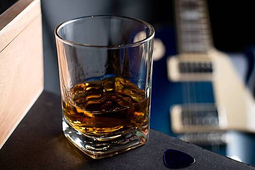 Ценам на Jameson предрекли снижение после закрытия представительства в России