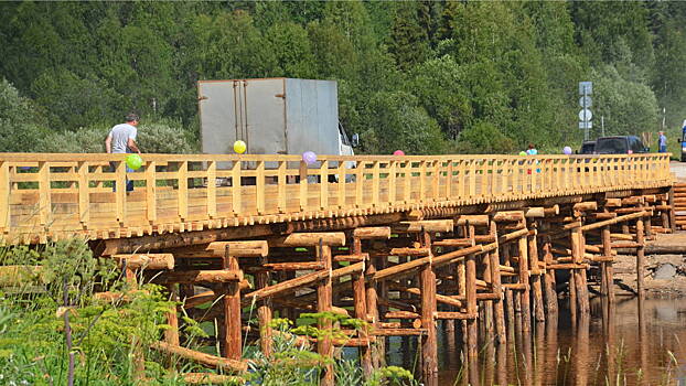 В Холмогорском районе за месяц построили новый мост через Ваймугу