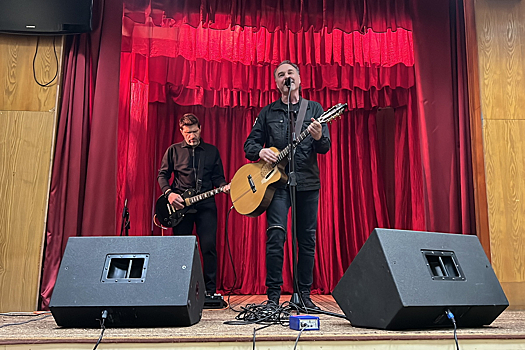 Алексей Поддубный (Джанго) выступил с концертом для участников СВО, проходящих реабилитацию в военном госпитале в Новосибирске