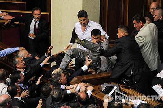 Финский психолог дает советы, как выжить, если твой сослуживец — злобный тип