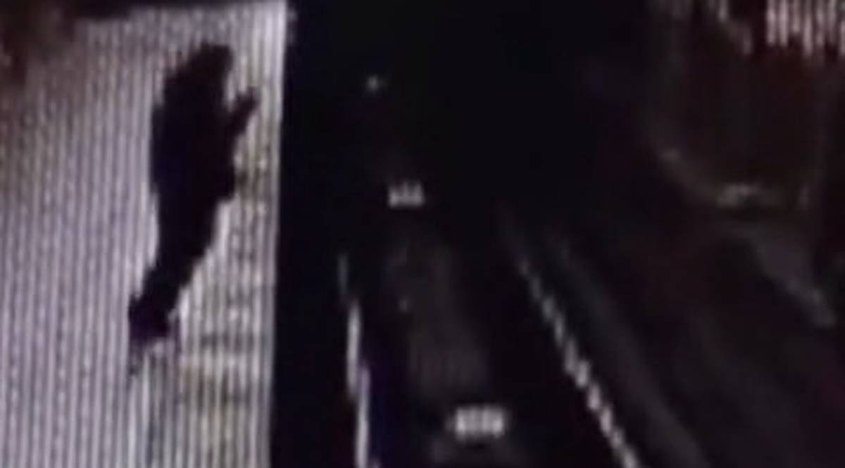 Пьяный мужчина спрыгнул на рельсы перед поездом на станции метро «Баррикадная»