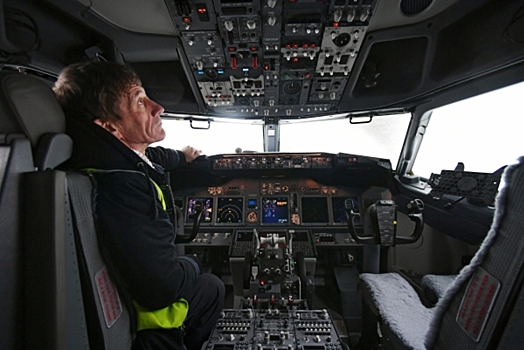 «Люди рвутся в небо, а их сокращают»: Профсоюзы рассказали о работниках авиации