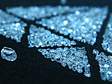 Bloomberg: «Алроса» торгует алмазами в обход санкций