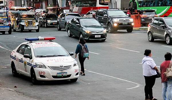 Мотоциклист открыл огонь по группе туристов и украл их вещи на азиатском курорте