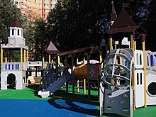 Новую детскую площадку открыли в Чехове. Она безопасна и подходит для всех возрастов