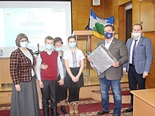 Три малообеспеченные семьи из Ветлуги получили компьютеры и продуктовые наборы