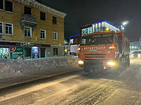 Из Кирово-Чепецка вывезли более 17000 кубометров снега