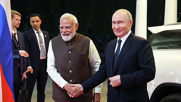 Ушаков рассказал, как прошла встреча Путина и Моди