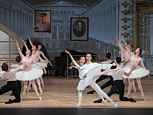 «Нуреева» Серебренникова признали «Балетом года»