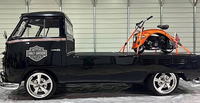 В Сети показали кастомный пикап Volkswagen со скутером Beetle-shell