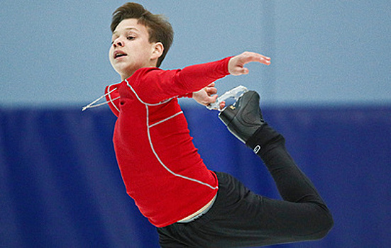Россиянин Лутфуллин победил на этапе юниорского Гран-при в Красноярске