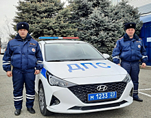 В Краснодарском крае сотрудники дорожно-патрульной службы помогли мужчине, оказавшемуся в беспомощном состоянии