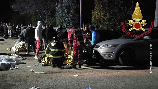 Шесть человек погибли при давке в итальянском ночном клубе