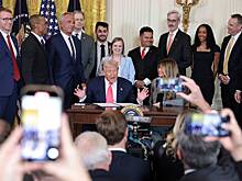 Стало известно о попытках чиновников убедить Трампа отказаться от ядерных испытаний