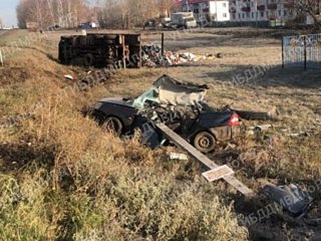 Водитель «Приоры» погиб в ДТП с большегрузом в Башкирии