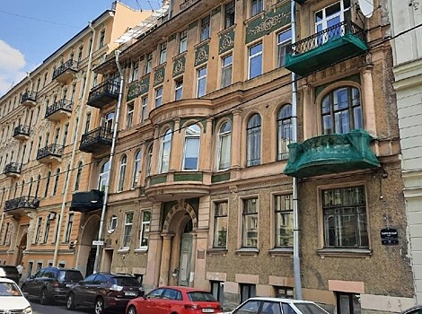 Еще два жилых дома в центре Петербурга получили статус памятников