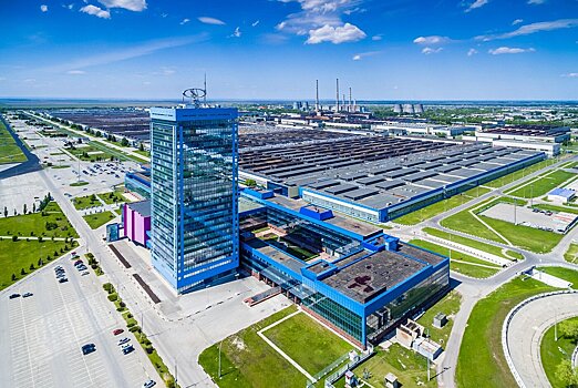 Кугрышев о Тольятти: «Невозможно проехать мимо «Автоваза» – очень большой и красивый завод. В городе много «Лад» и символики»