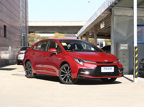 В России появился седан Toyota за 2,5 млн рублей