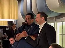 Роман Ротенберг сделал подарок Стивену Сигалу