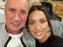 Алсу в объятьях отца: счастливая и довольная