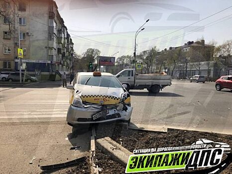 Самоуверенный водитель грузовика стал причиной массового ДТП в Уссурийске