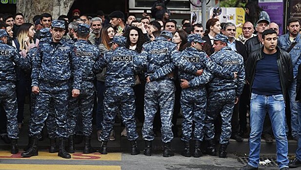 Оппозиция возобновила акции протеста в Ереване