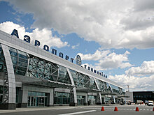 Новосибирский аэропорт "Толмачево" могут назвать именем Чкалова или Сухого