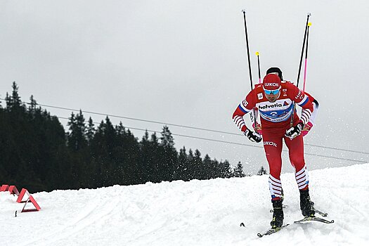Французский лыжник упал и чуть не завалил Сергея Устюгова в четвертьфинале спринта ОИ