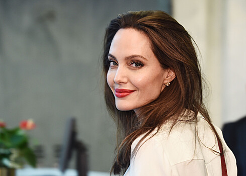 Джоли хочет изменить мнение фанатов о ней после развода с Питтом: «Она устала ото лжи»
